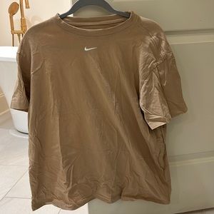 Nike t shirt in tan size medium